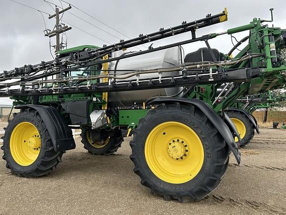 Image of John Deere 616R equipment image 3
