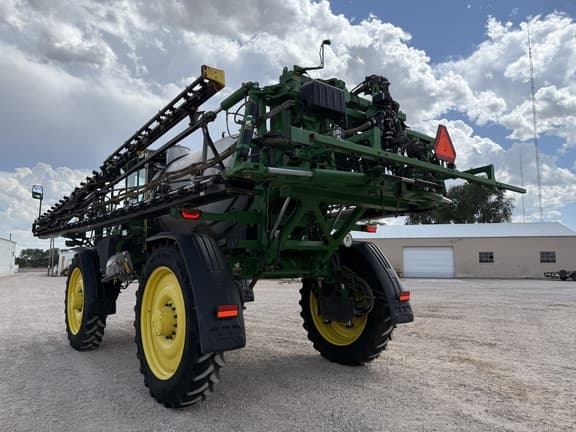 Image of John Deere 616R equipment image 2