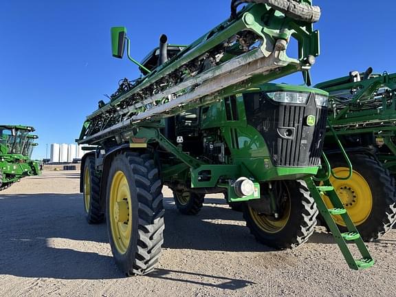 Image of John Deere 616R equipment image 1