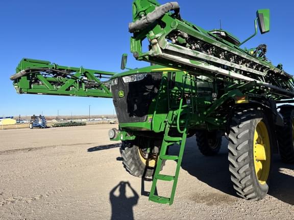 Image of John Deere 616R equipment image 1