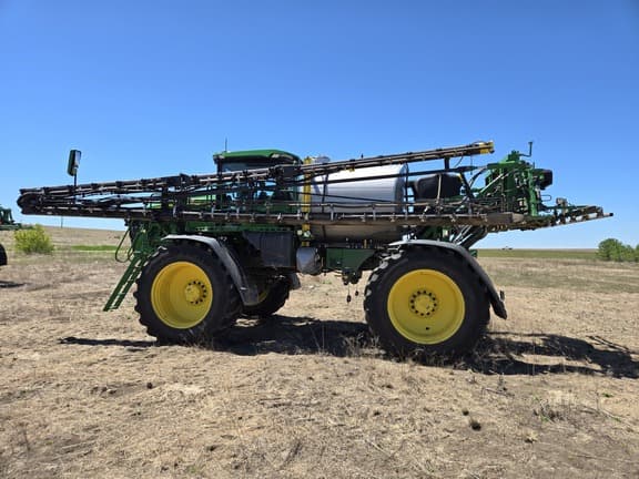 Image of John Deere 616R equipment image 1