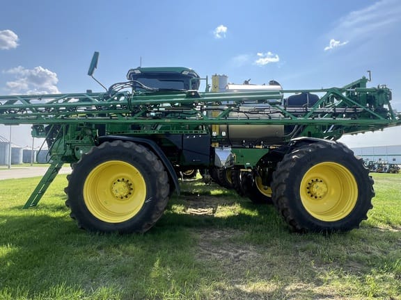 2023 John Deere 616R Equipment Image0