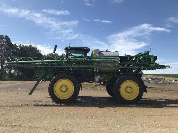 Image of John Deere 616R equipment image 2