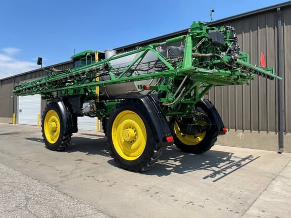 Image of John Deere 616R equipment image 4