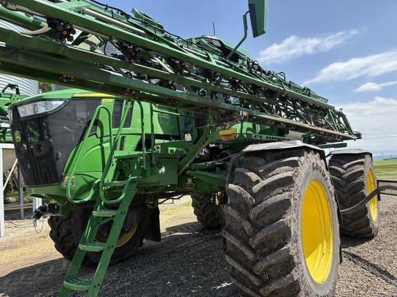 Image of John Deere 616R equipment image 1