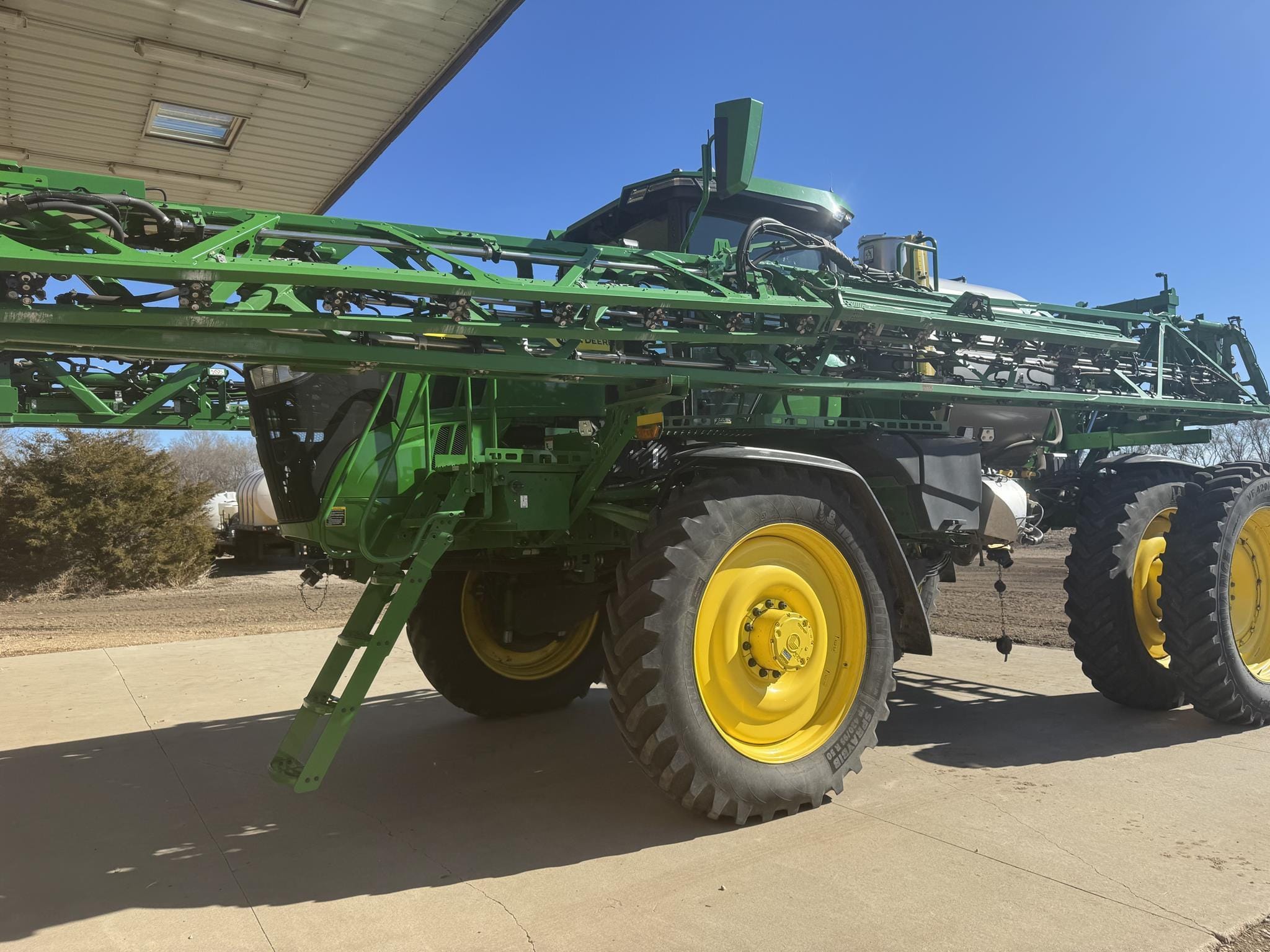 2023 John Deere 616R Equipment Image0