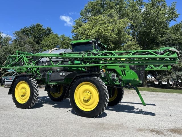 Image of John Deere 616R equipment image 1