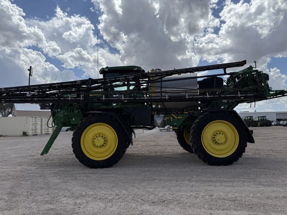 Image of John Deere 616R equipment image 1