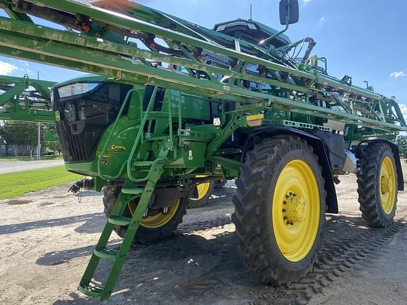 Image of John Deere 616R equipment image 1
