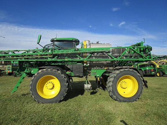 Image of John Deere 616R equipment image 1