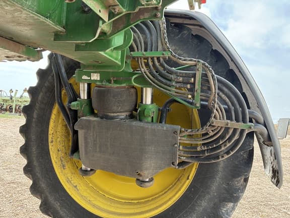 Image of John Deere 616R equipment image 3