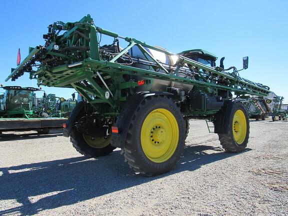 Image of John Deere 616R equipment image 4