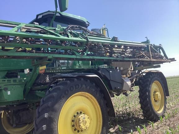 Image of John Deere 616R equipment image 3