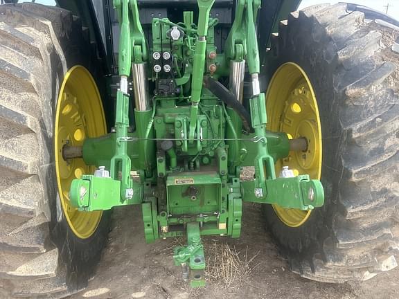 Image of John Deere 6175M equipment image 2