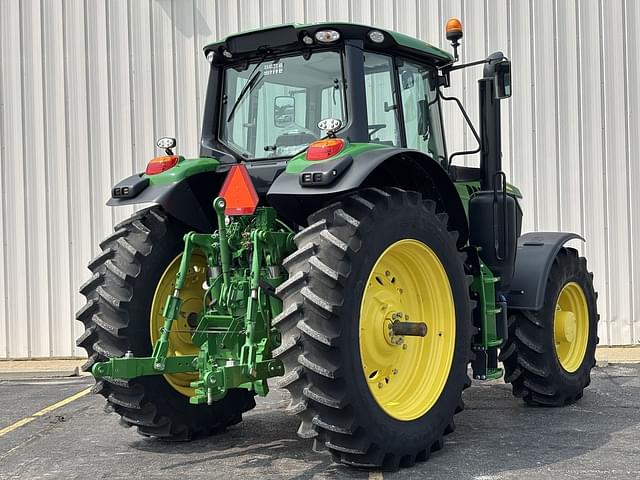 Image of John Deere 6175M equipment image 4