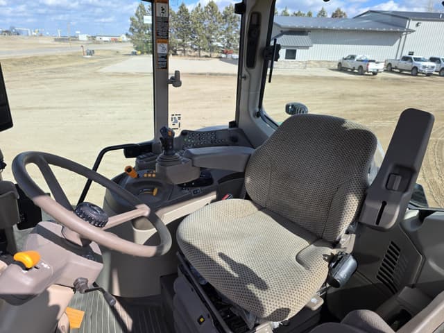 Image of John Deere 6175M equipment image 4