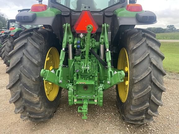 Image of John Deere 6175M equipment image 4