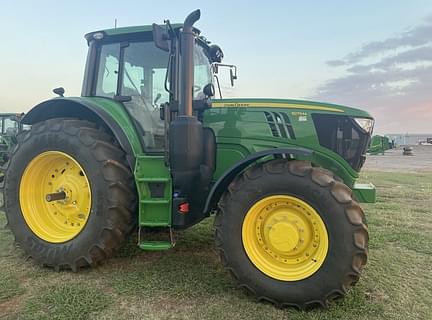 Image of John Deere 6175M equipment image 4