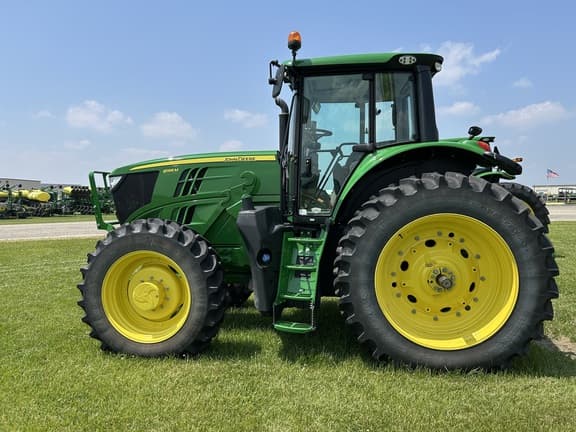 Image of John Deere 6195M equipment image 1
