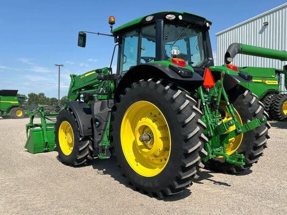 Image of John Deere 6195M equipment image 2