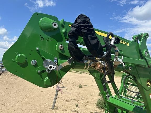 Image of John Deere 620R equipment image 1