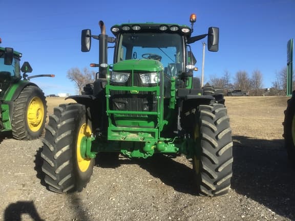 Image of John Deere 6R 215 equipment image 3