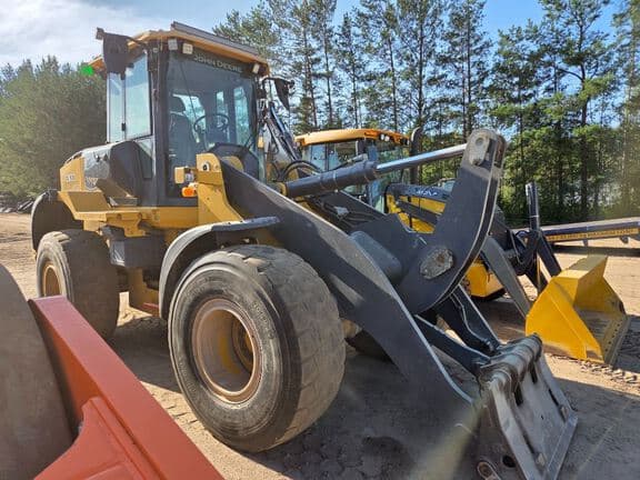Image of John Deere 624P Primary image