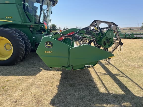 Image of John Deere 630F equipment image 3