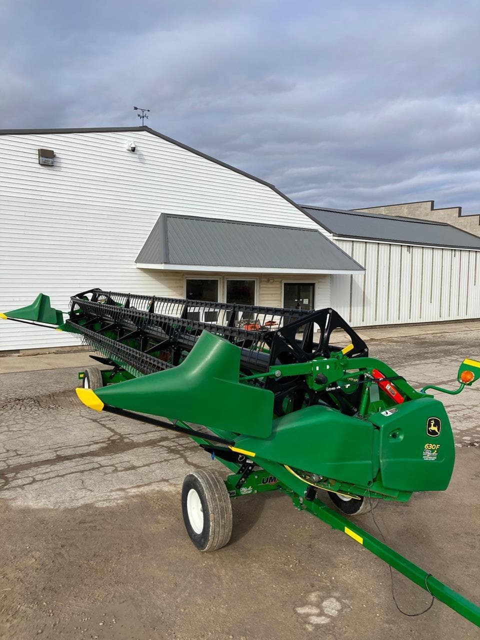 Image of John Deere 630F Primary image