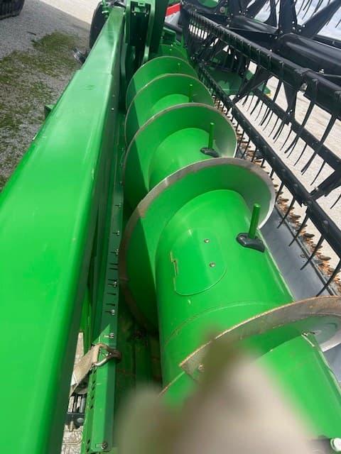 Image of John Deere 630F equipment image 4