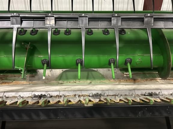 Image of John Deere 635F equipment image 4