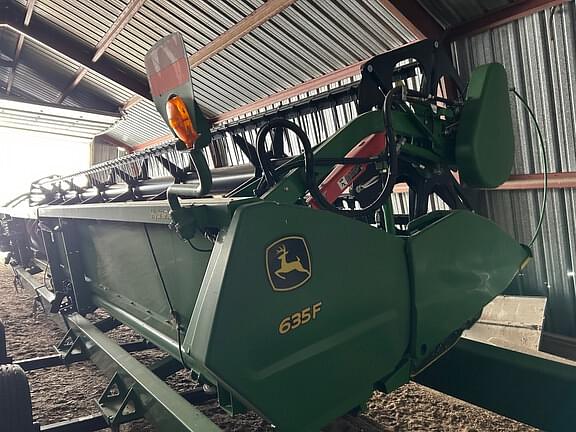 Image of John Deere 635F equipment image 3