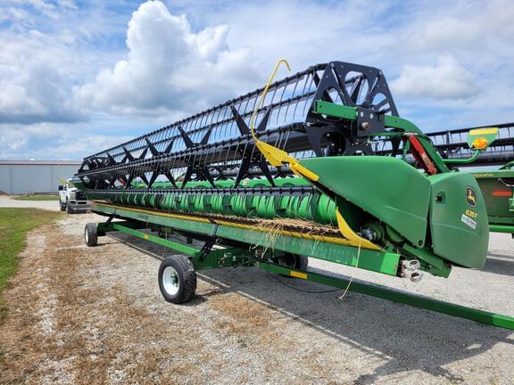 Image of John Deere 635F equipment image 2