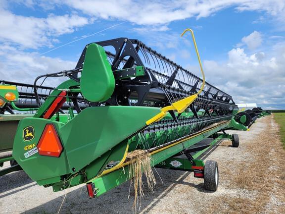 Image of John Deere 635F equipment image 3