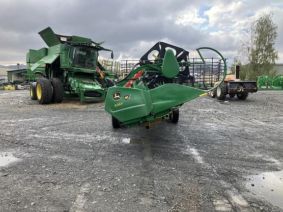 Image of John Deere 635F equipment image 3