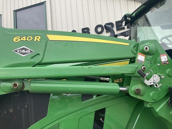 Image of John Deere 640R equipment image 2