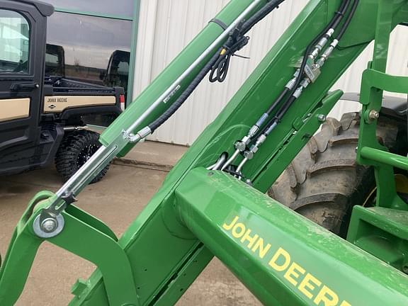 Image of John Deere 640R equipment image 4