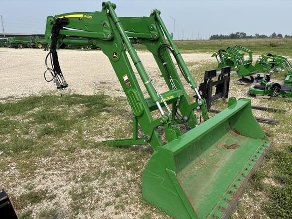 Image of John Deere 640R equipment image 2