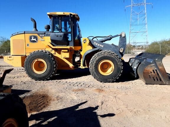 Image of John Deere 644P equipment image 4