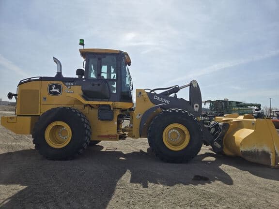 Image of John Deere 644P equipment image 4