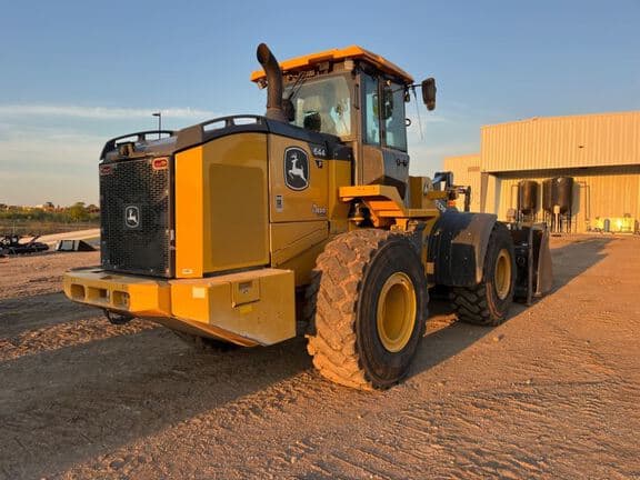Image of John Deere 644P equipment image 2