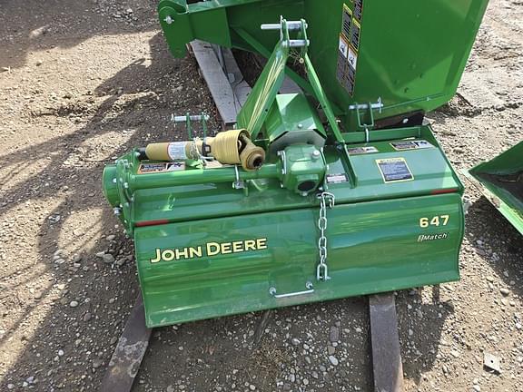 Image of John Deere 647 equipment image 1