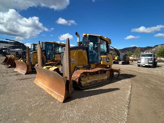 2023 John Deere 650K XLT Equipment Image0