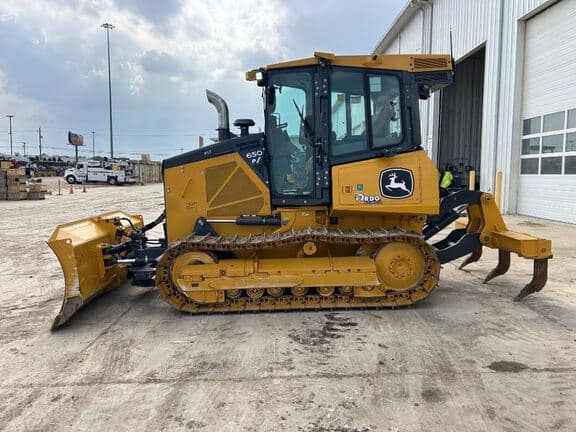 Image of John Deere 650P equipment image 2