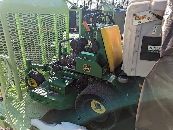 Image of John Deere 652R equipment image 2