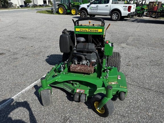 2023 John Deere 652R Equipment Image0