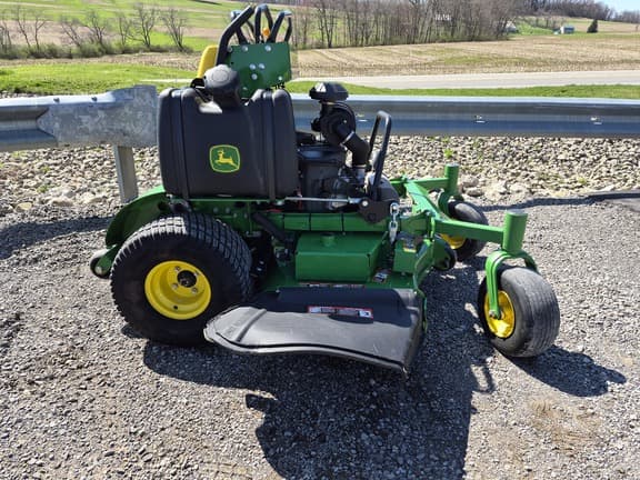 Image of John Deere 652R equipment image 2