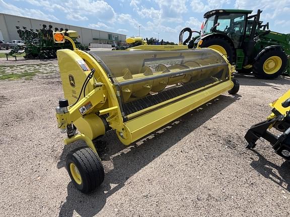 Image of John Deere 659 equipment image 2