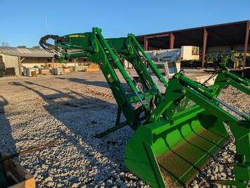 Main image John Deere 660R