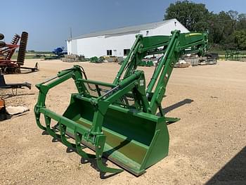 2023 John Deere 660R Equipment Image0